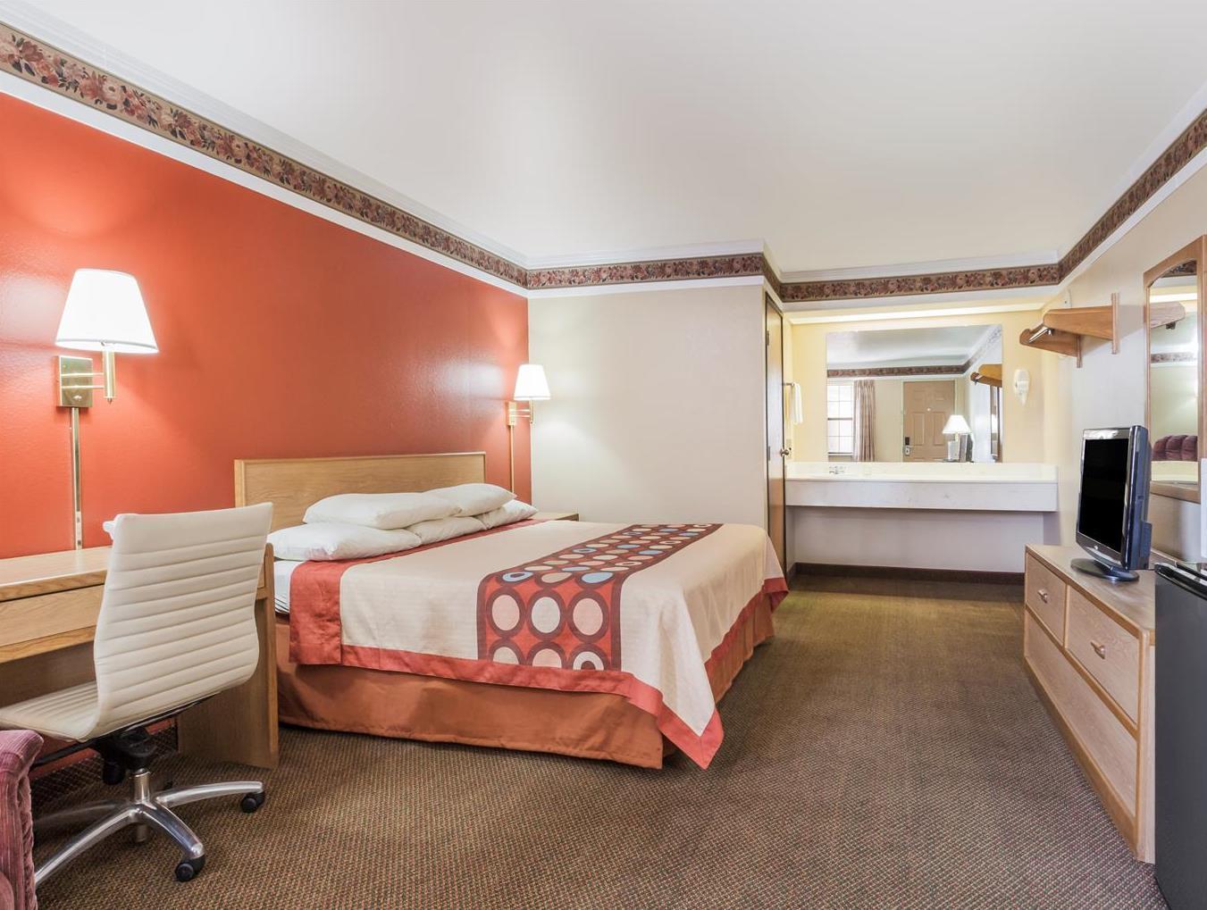 Super 8 By Wyndham Mount Vernon Bagian luar foto
