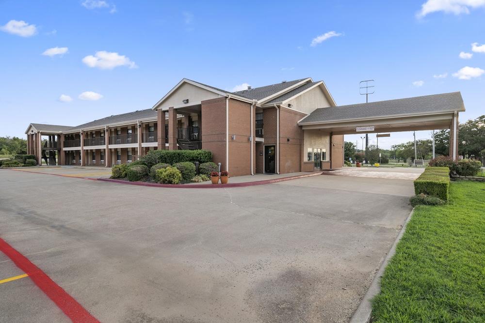 Super 8 By Wyndham Mount Vernon Bagian luar foto