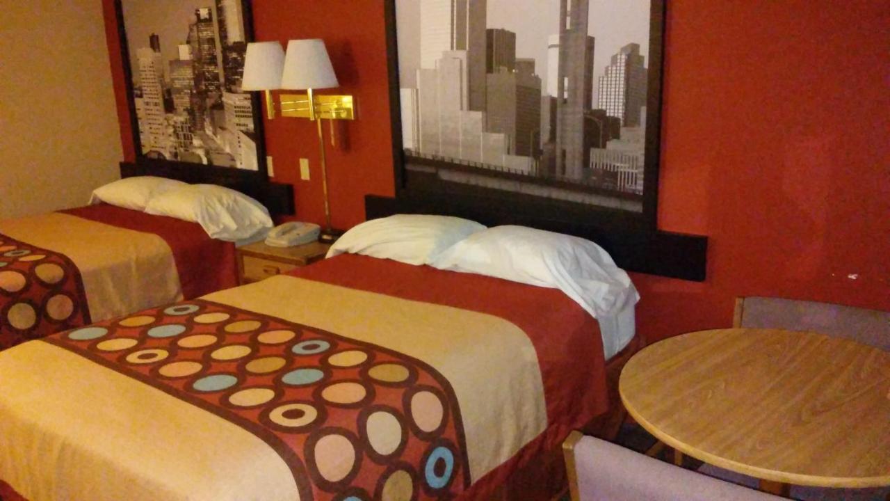 Super 8 By Wyndham Mount Vernon Bagian luar foto